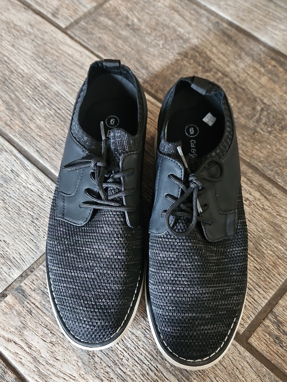 Cat & Jack  Black  Lace-Up Casual Shoes Big Boys Size 6